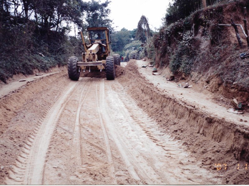 Mejoramiento de Calles y Construcción de Carreteras